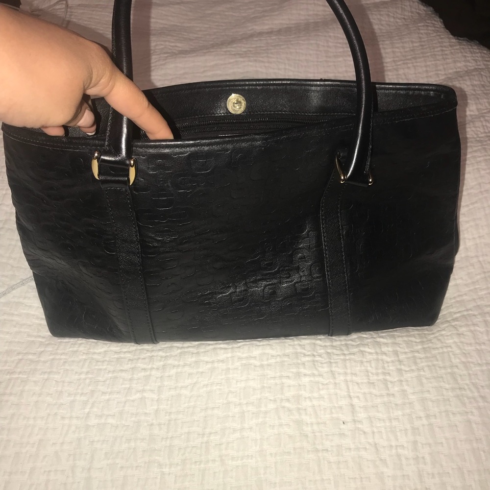 USED TWICE, Comes with dust Bag. GUCCI BAG